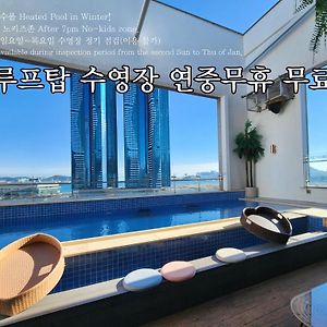 Deluxe Rooftop King Room